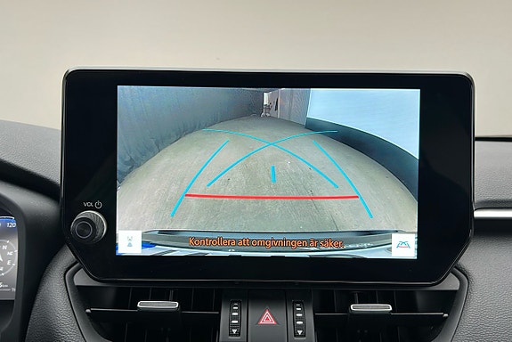 Toyota RAV4 Plug-in Hybrid 24 of 25
