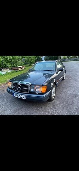 Mercedes-Benz 300 CE 3 of 5