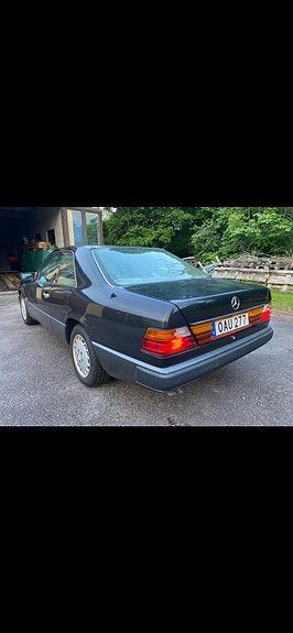 Mercedes-Benz 300 CE 6 of 13