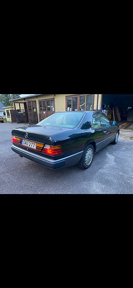 Mercedes-Benz 300 CE 5 of 5