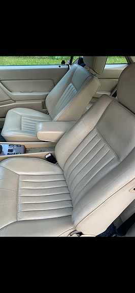 Mercedes-Benz 300 CE 9 of 13