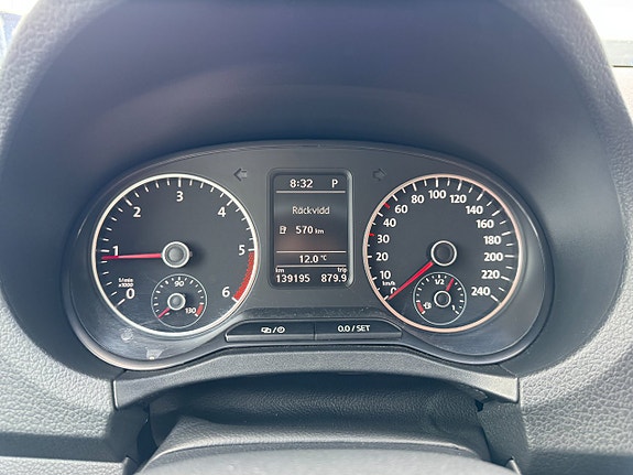 Volkswagen Amarok 16 of 27