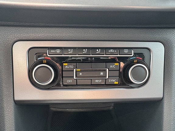 Volkswagen Amarok 21 of 27