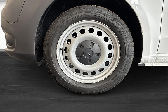 Mercedes-Benz eVito 112 4 of 22