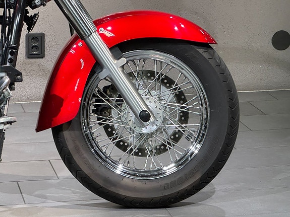 Kawasaki VN900 CLASSIC 5 of 7