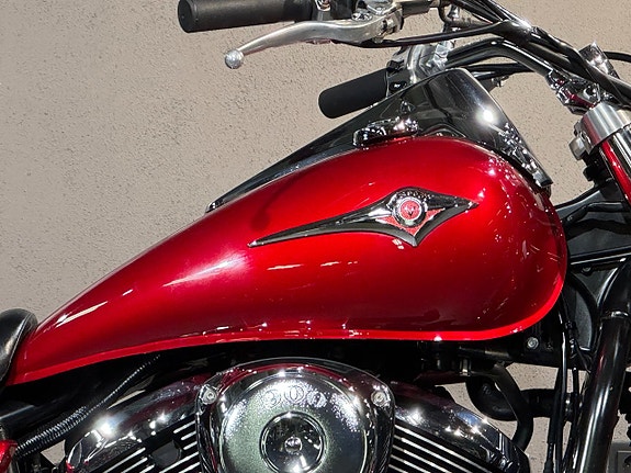 Kawasaki VN900 CLASSIC 2 of 7