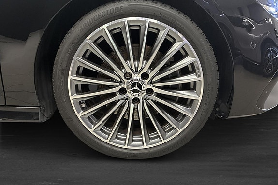 Mercedes-Benz CLA200 11 of 11