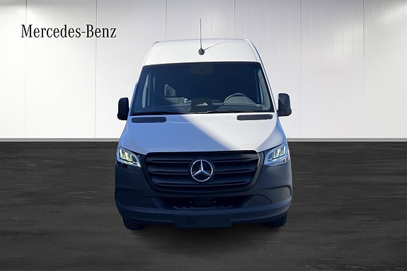 Mercedes-Benz eSprinter 314 10 of 13