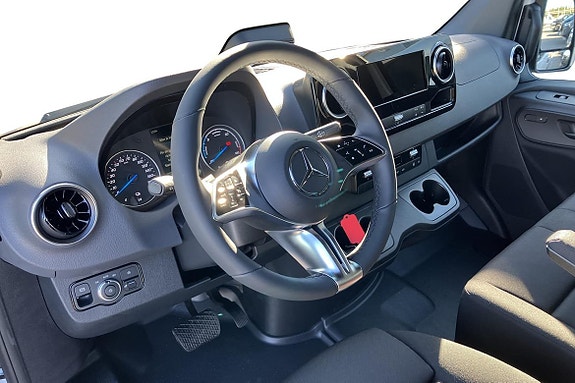 Mercedes-Benz eSprinter 314 4 of 13