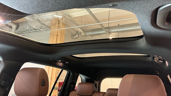 Mercedes-Benz GLB220 d 5 of 6