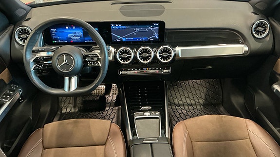 Mercedes-Benz GLB220 d 4 of 6