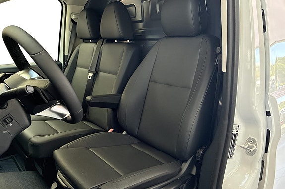 Mercedes-Benz Vito 119 6 of 21