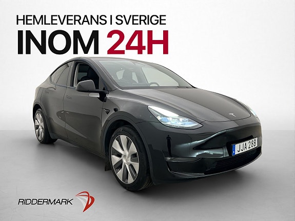 Tesla Model Y 4 of 5