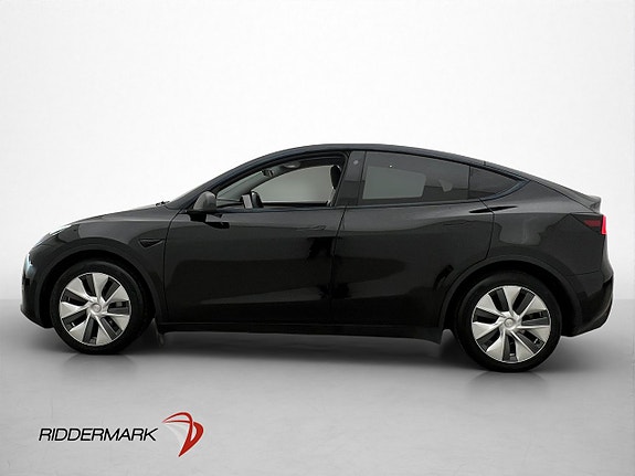 Tesla Model Y 5 of 5