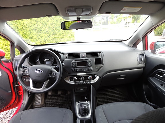 Kia Rio 5 of 5
