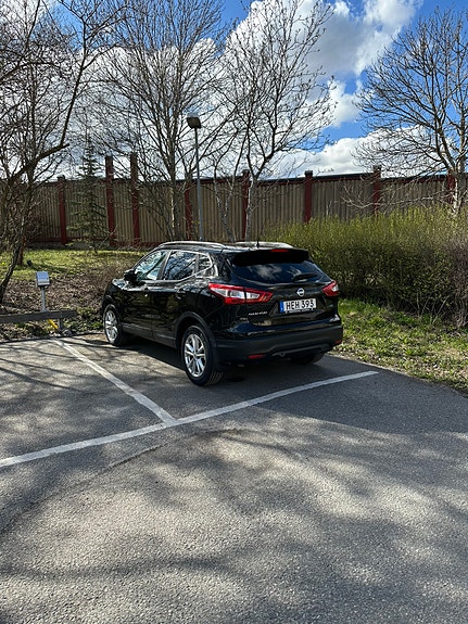 Nissan Qashqai 2 of 5