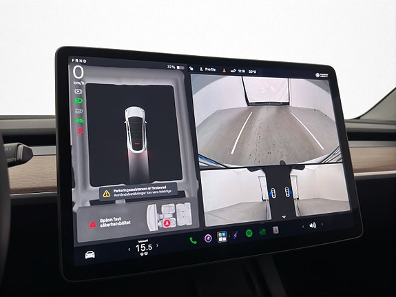 Tesla Model Y 19 of 30