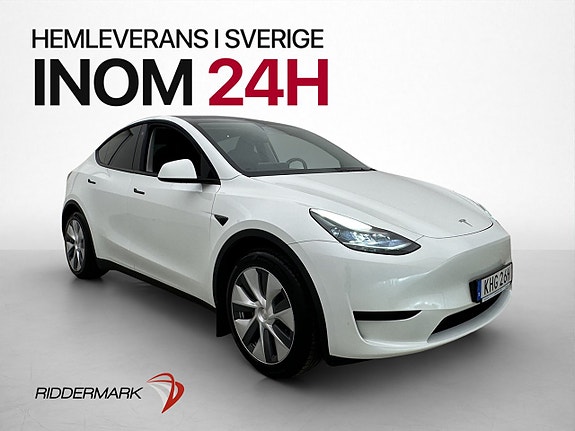 Tesla Model Y 4 of 5