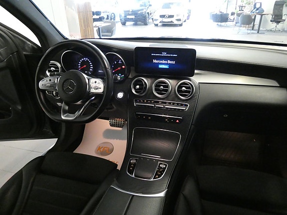 Mercedes-Benz GLC300 de 15 of 21