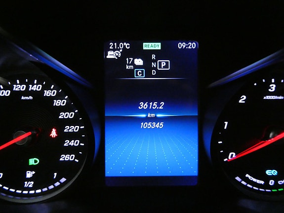 Mercedes-Benz GLC300 de 17 of 21