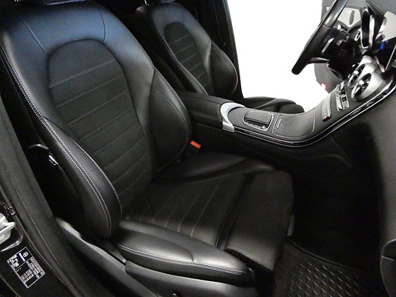 Mercedes-Benz GLC300 de 16 of 21