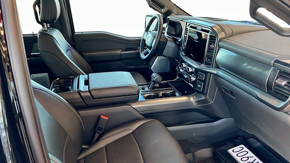Ford F-150 3 of 5
