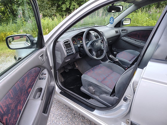 Toyota Avensis 6 of 7
