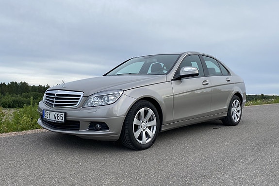 Mercedes-Benz C180 17 of 17
