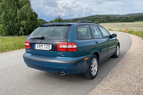 Volvo V40 5 of 5
