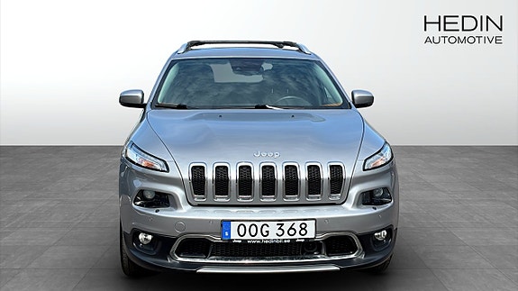 Jeep Cherokee 8 of 9