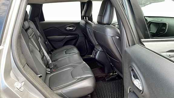 Jeep Cherokee 5 of 9
