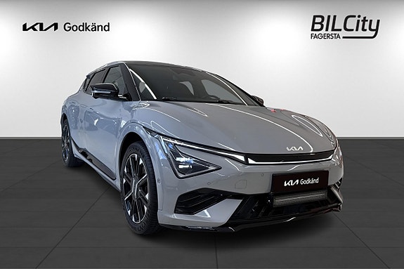 Kia EV6 3 of 5