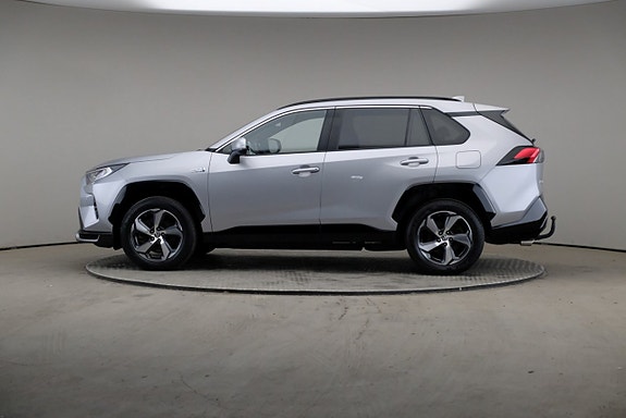 Toyota RAV4 Plug-in Hybrid 4 of 5