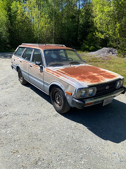 Toyota Corona 4 of 5