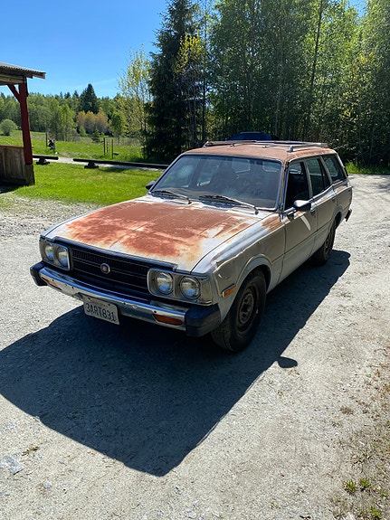 Toyota Corona 3 of 5