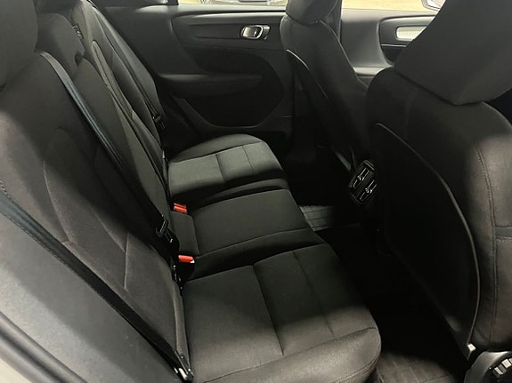 Volvo XC40 9 of 20