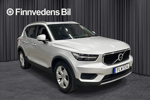 Volvo XC40 4 of 5