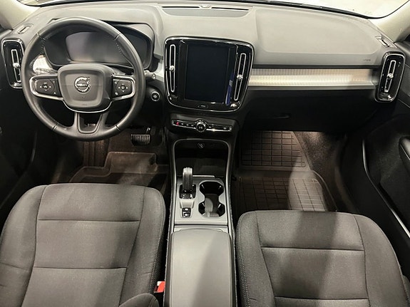 Volvo XC40 5 of 5