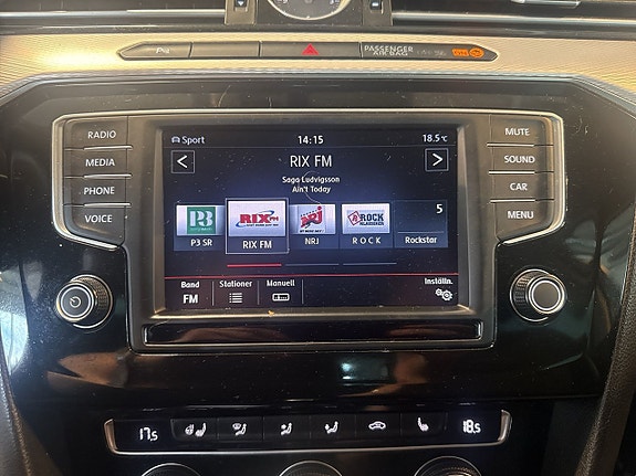 Volkswagen Passat Alltrack 11 of 18