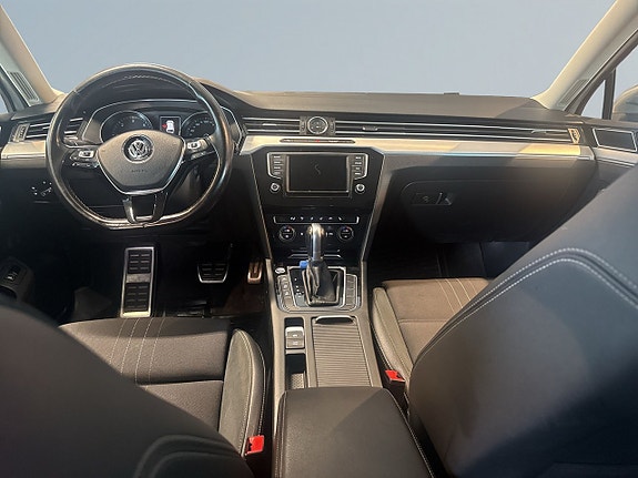 Volkswagen Passat Alltrack 8 of 18