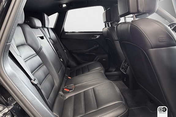 Porsche Macan GTS 9 of 23