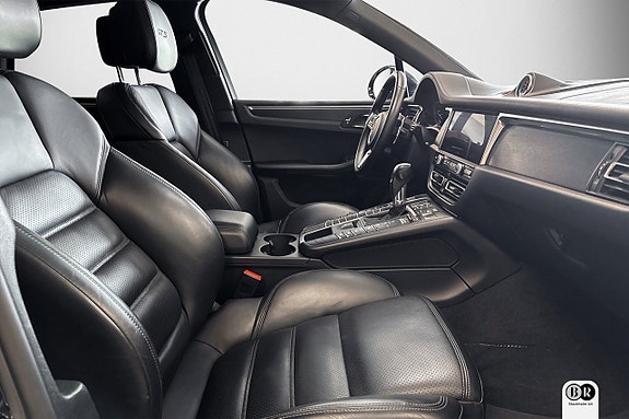 Porsche Macan GTS 5 of 23