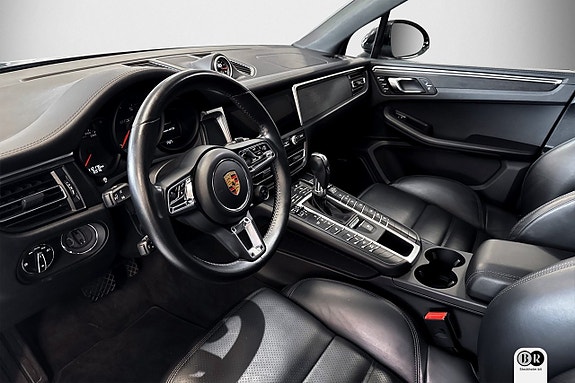 Porsche Macan GTS 7 of 23