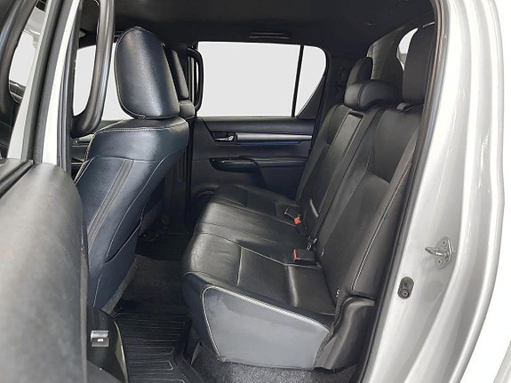 Toyota HiLux 19 of 20