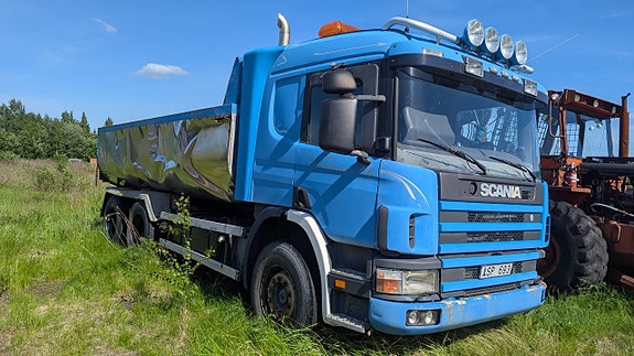 Scania P124GB 6x2 nymålad ram 7 of 12
