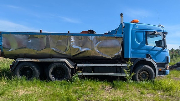 Scania P124GB 6x2 nymålad ram 6 of 12