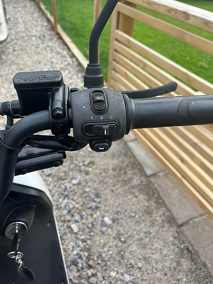 Lvneng LX04, LV electric scooters 7 of 16