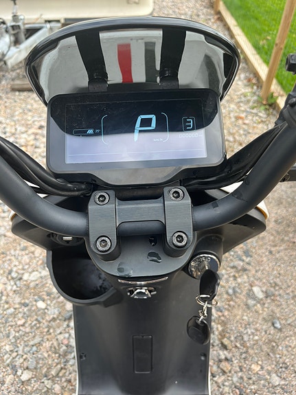 Lvneng LX04, LV electric scooters 5 of 16
