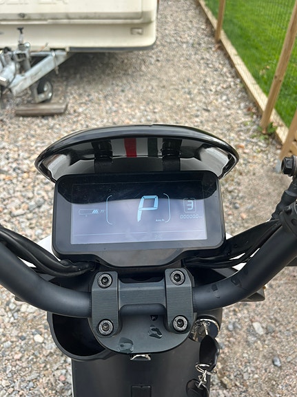 Lvneng LX04, LV electric scooters 4 of 16