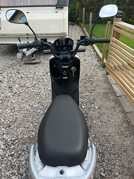 Lvneng LX04, LV electric scooters 3 of 16